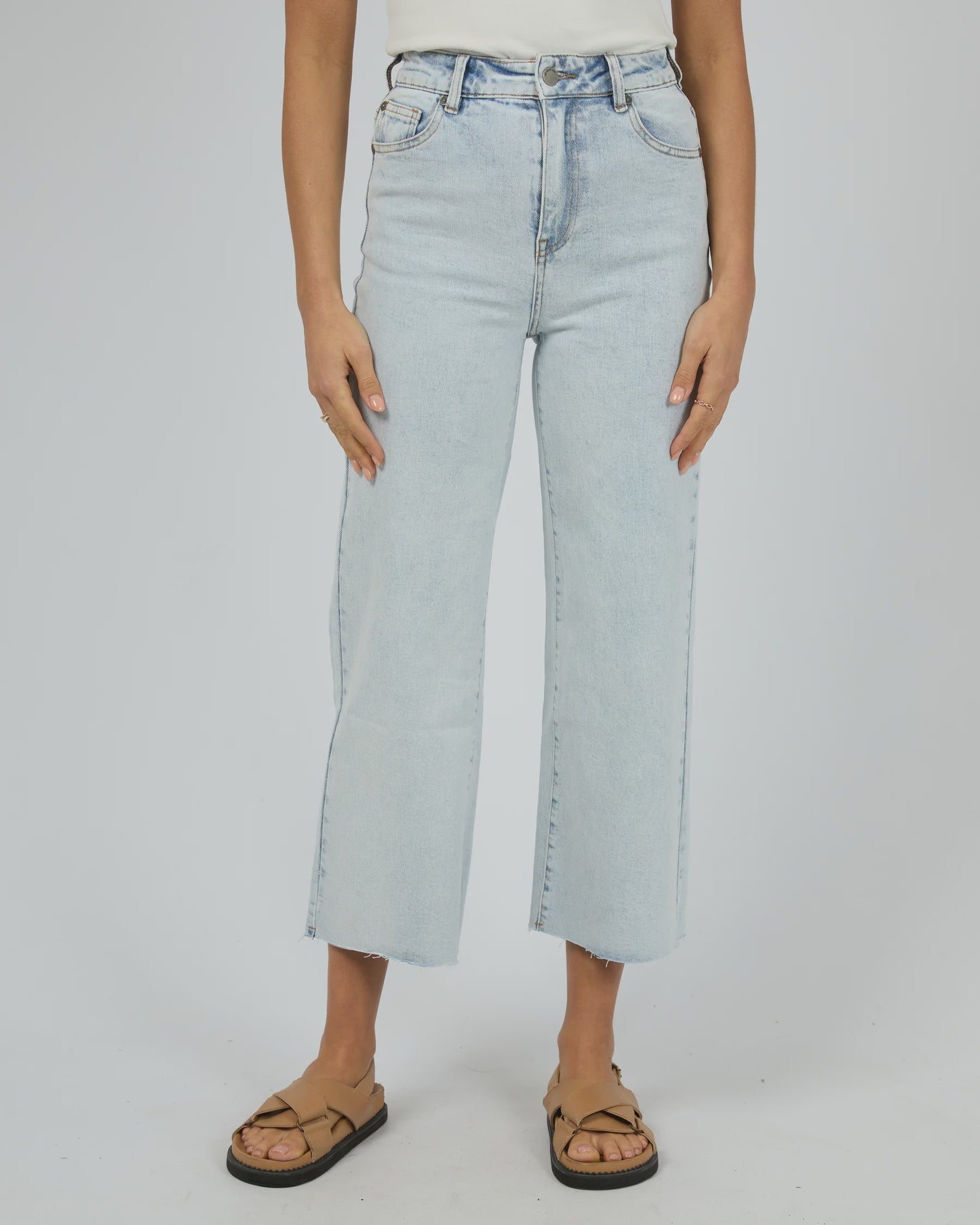 Charlie highrise wide leg jean