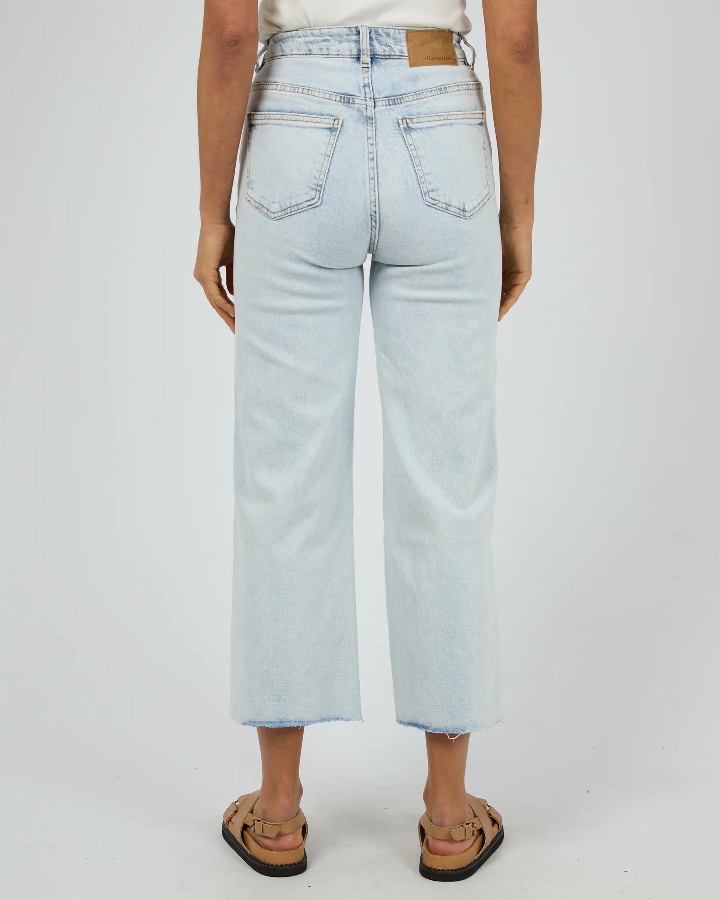 Charlie highrise wide leg jean