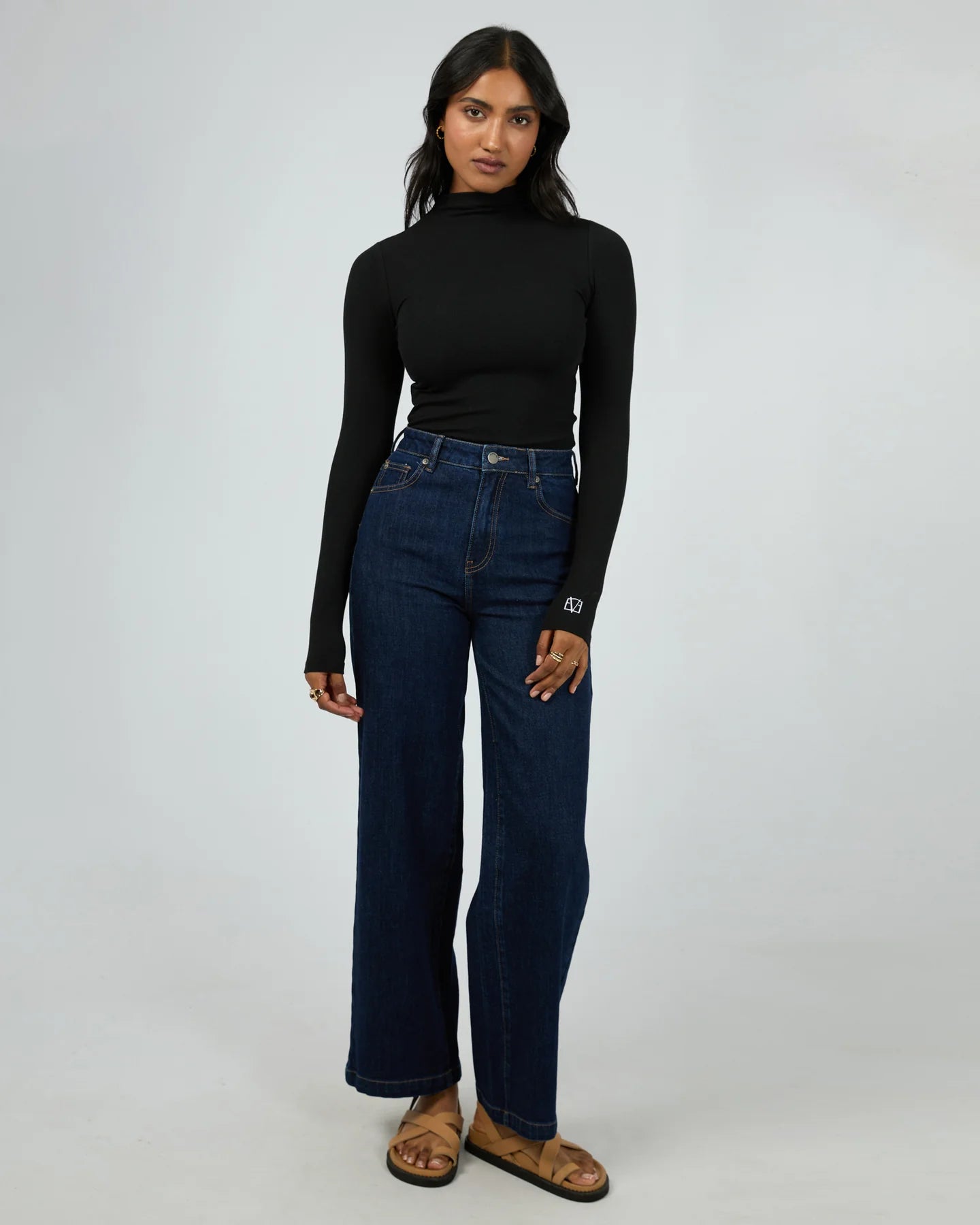 Icon Mock neck