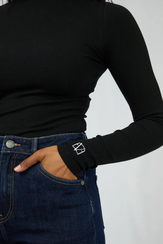 Icon Mock neck