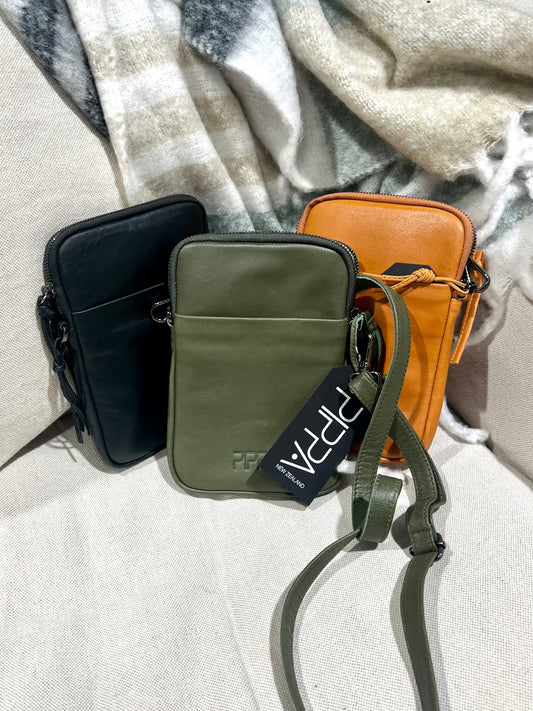 Boulevard phone bag