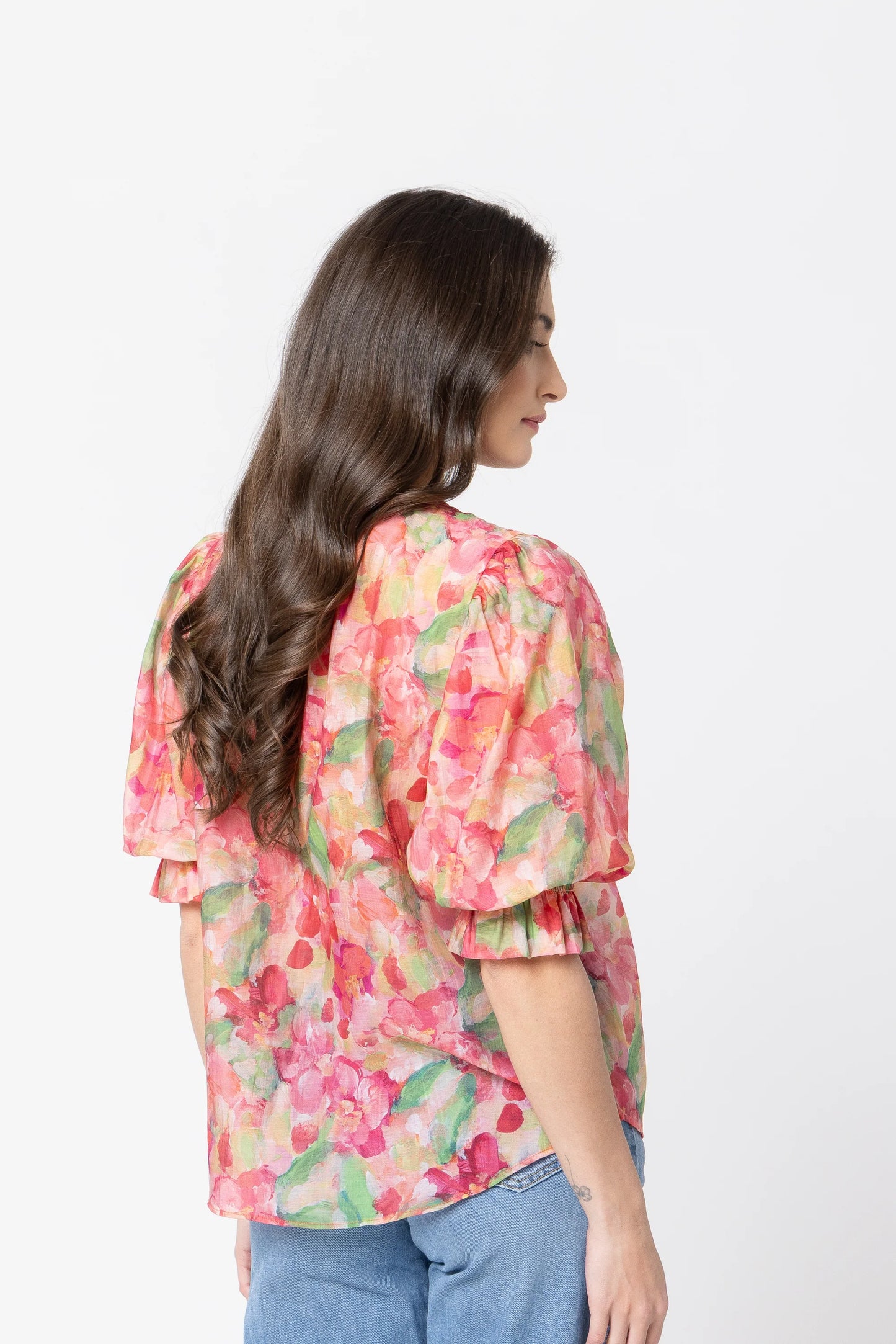 Magnificent top, canvas bloom