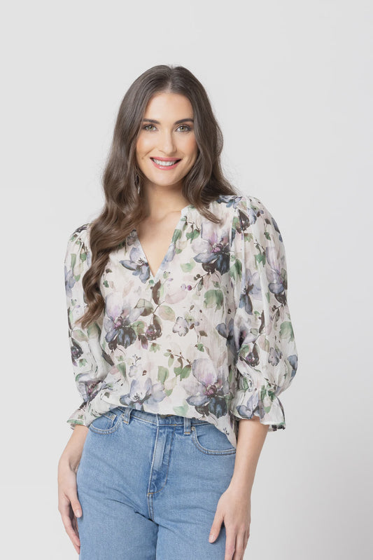 Graceful top, water bloom