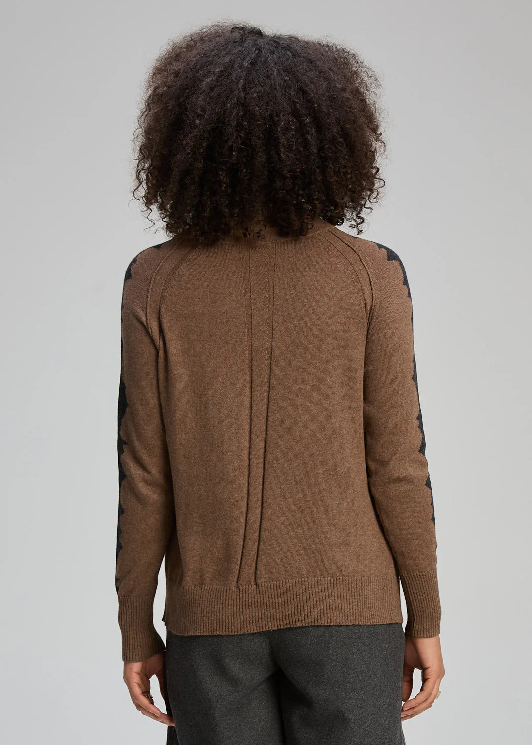 Graphic neck cord jumper