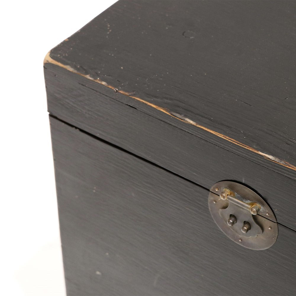 Pine Trunk, black