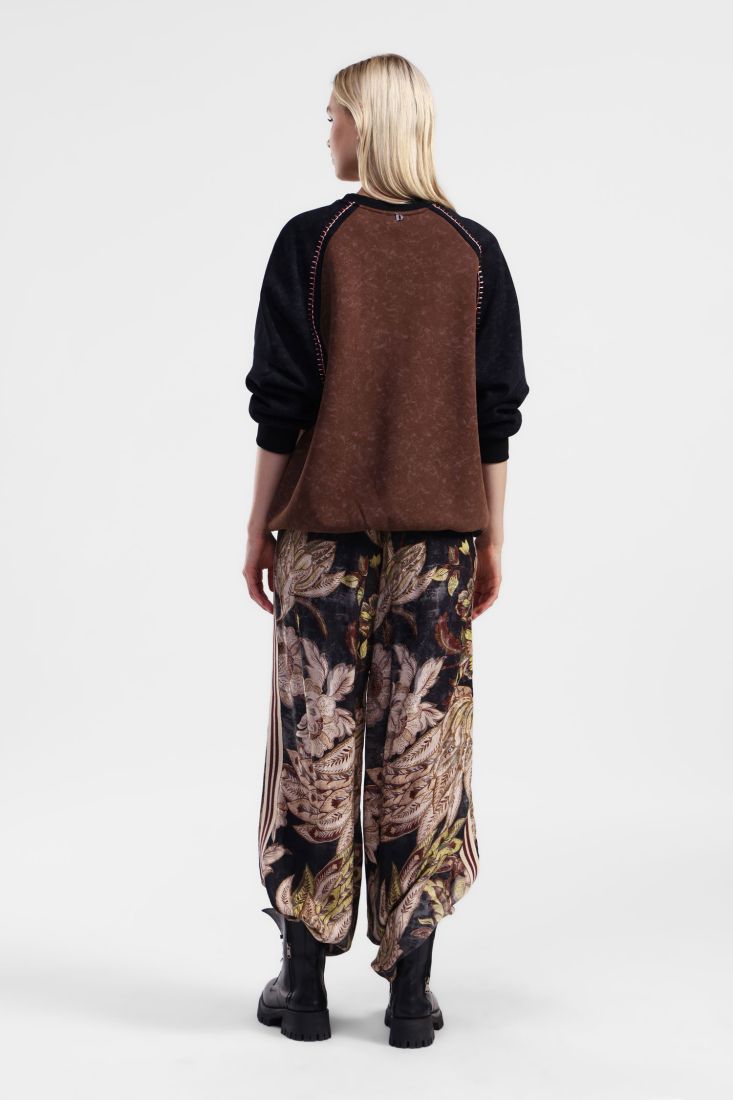 Wideleg pant with stripe