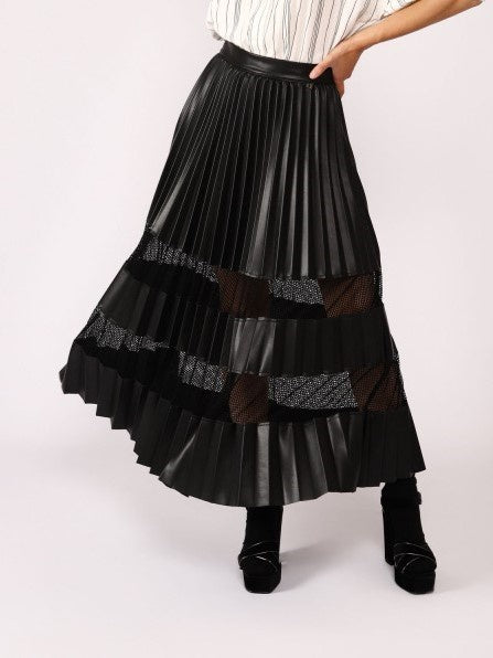 Black pleat insert skirt