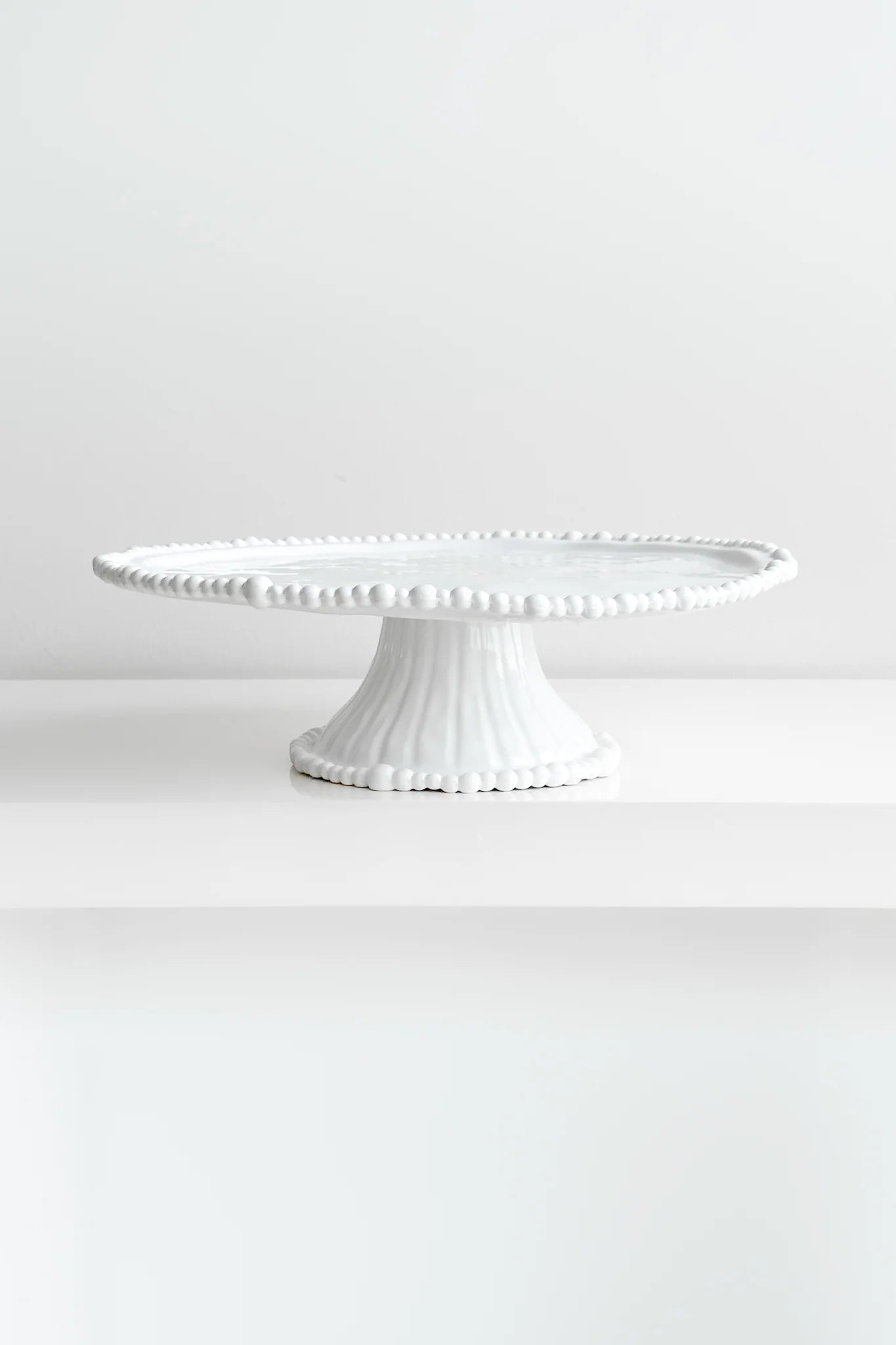 Melamine pearl cakestand