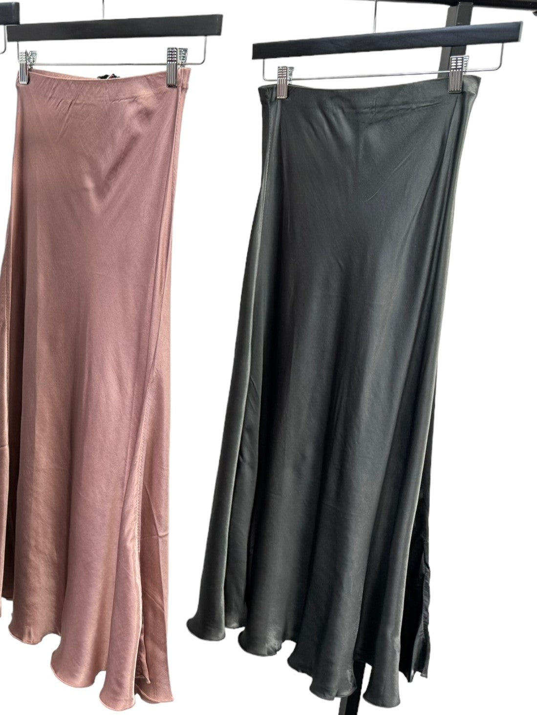 Arianna Satin skirt OUTLET PRICE NO RETURNS