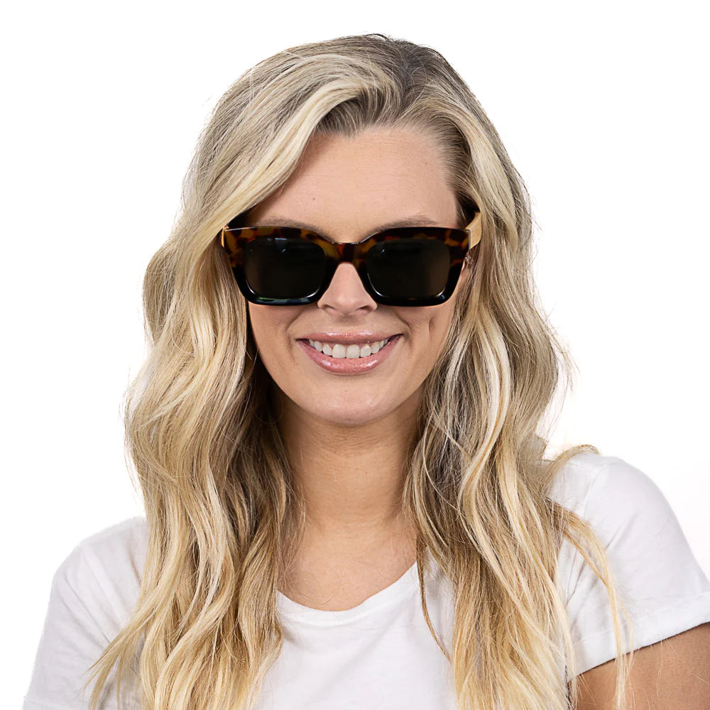 Soek sunglasses, Icon