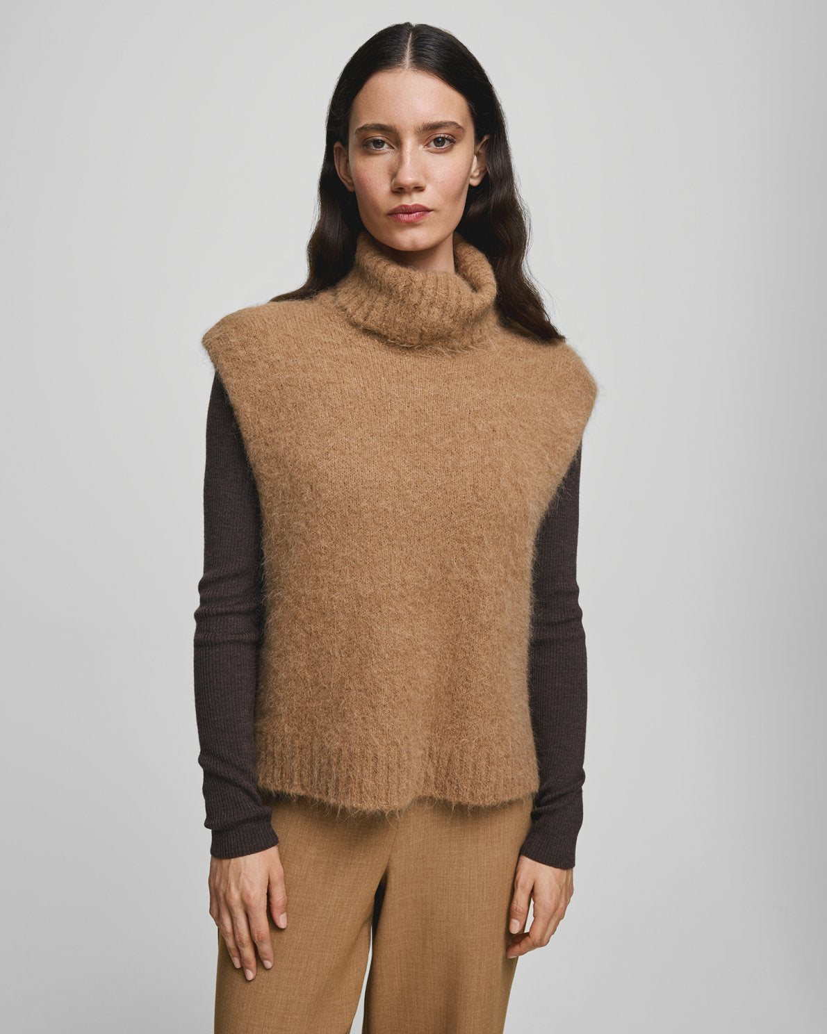 Thira Salmia vest