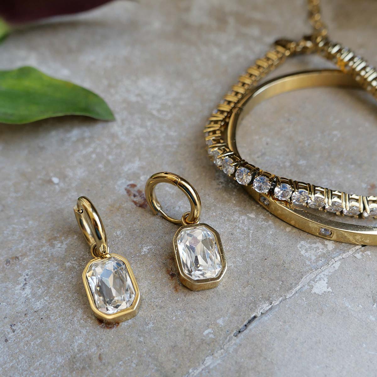 Earring, pure steel, statement crystal stone